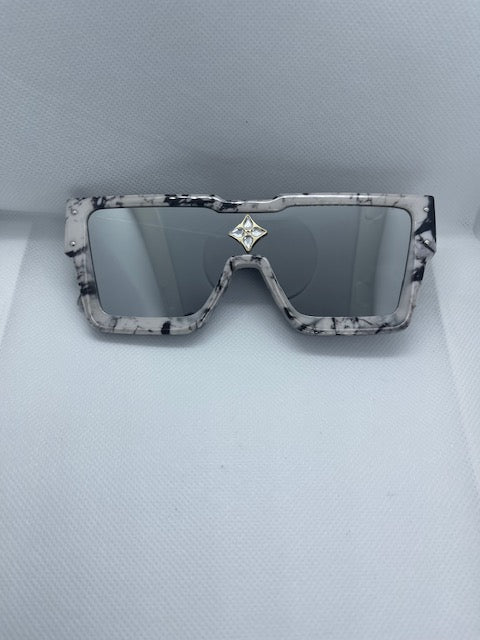 Louis Vuitton Cyclone Grey Marble Sunglasses Light Grey Acetate. Size E