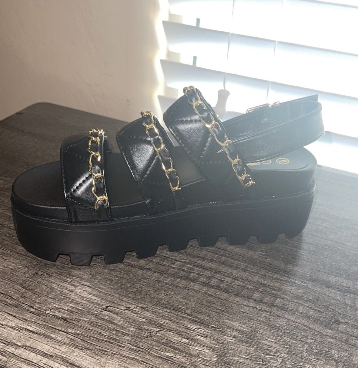 Chain Me Platform Sandals - Black